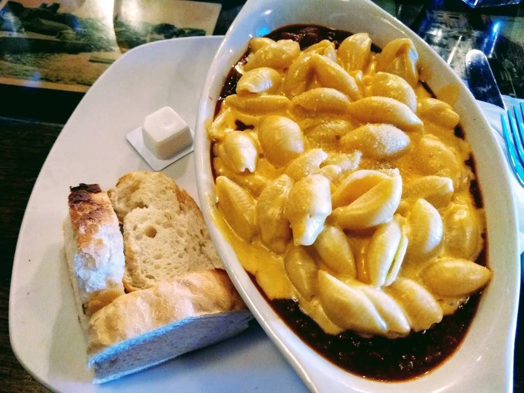 The Grafton Pub & Grill | restaurant | 4530 N Lincoln Ave, Chicago, IL 60625, USA | 7732719000 OR +1 773-271-9000