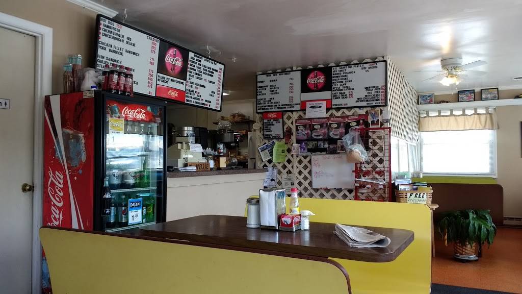 340 Snack Bar | restaurant | 2542 East Side Hwy, Crimora, VA 24431, USA | 5409423337 OR +1 540-942-3337