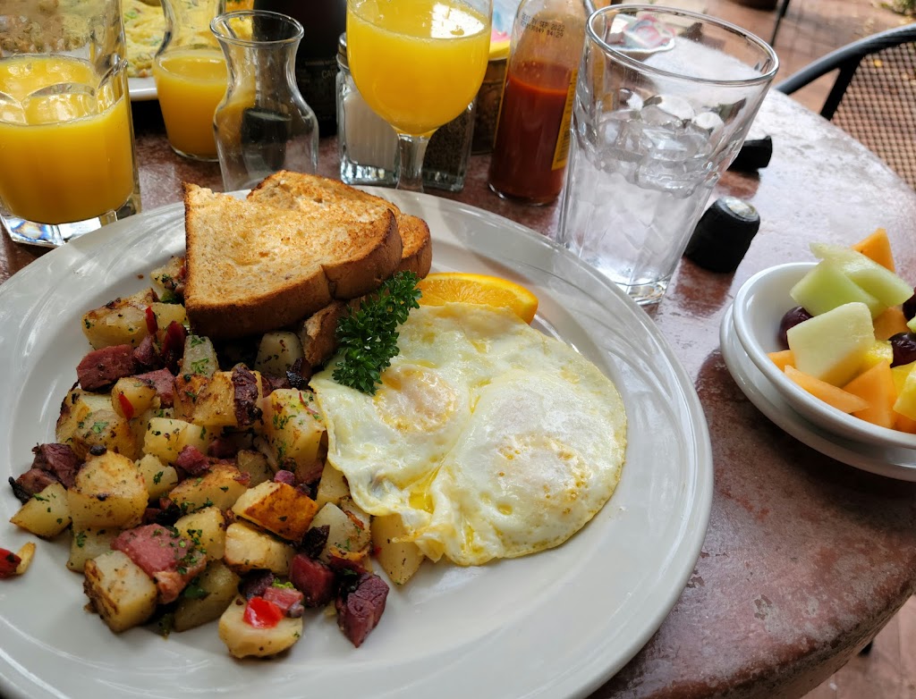 Judis Restaurant & Lounge | restaurant | 40 Soldiers Pass Rd, Sedona, AZ 86336, USA | 9282824449 OR +1 928-282-4449