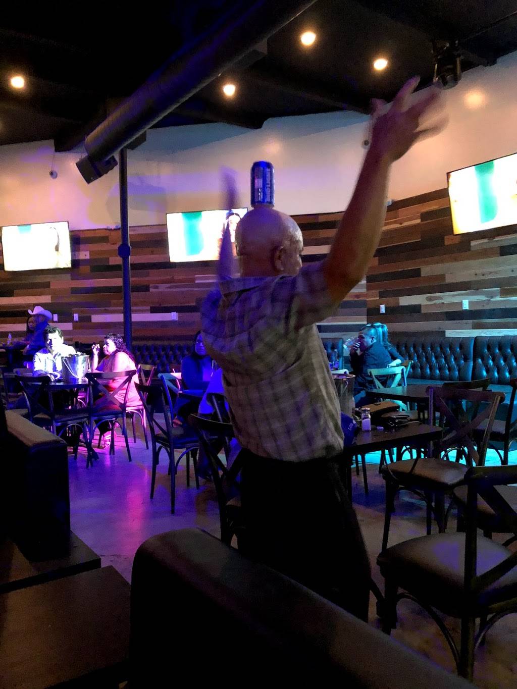 Hector’s Nightclub | night club | 1701 E McFadden Ave, Santa Ana, CA 92705, USA | 7149724969 OR +1 714-972-4969