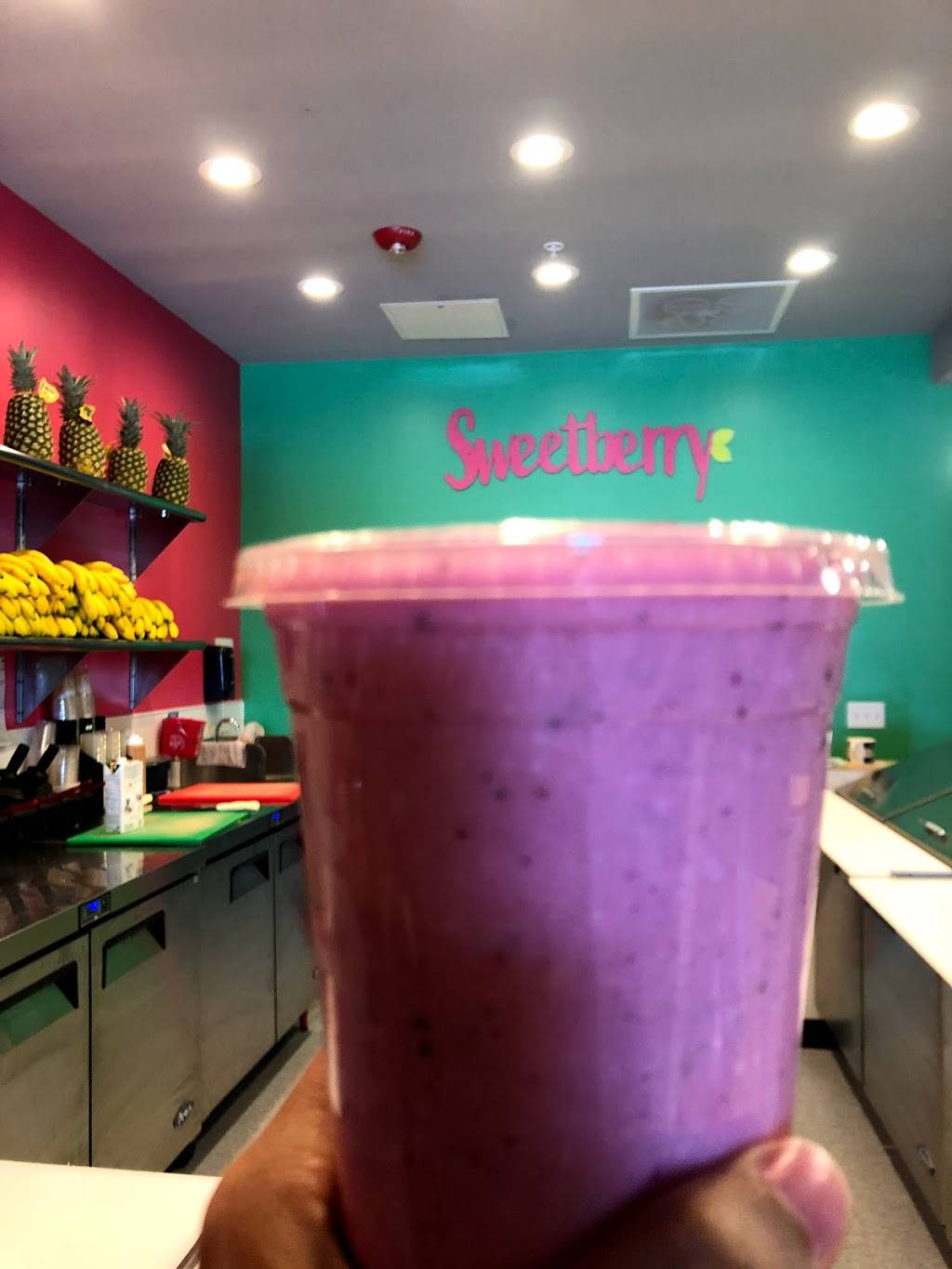 Sweetberry Bowls (Elmhurst) | restaurant | 156 N York St, Elmhurst, IL 60126, USA | 3312252970 OR +1 331-225-2970