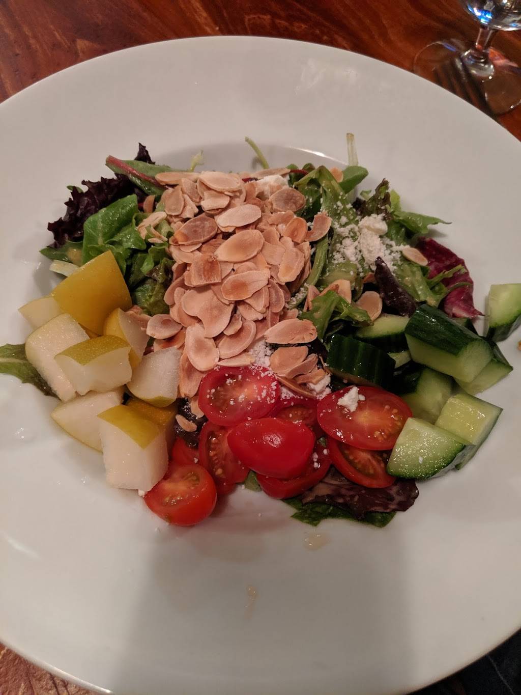 Sandys Pub | restaurant | 400 Squaw Creek Rd, Olympic Valley, CA 96146, USA | 5305836300 OR +1 530-583-6300