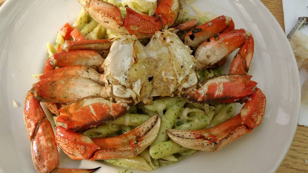 Phils Fish Market & Eatery | restaurant | 7600 Sandholdt Rd, Moss Landing, CA 95039, USA | 8316332152 OR +1 831-633-2152