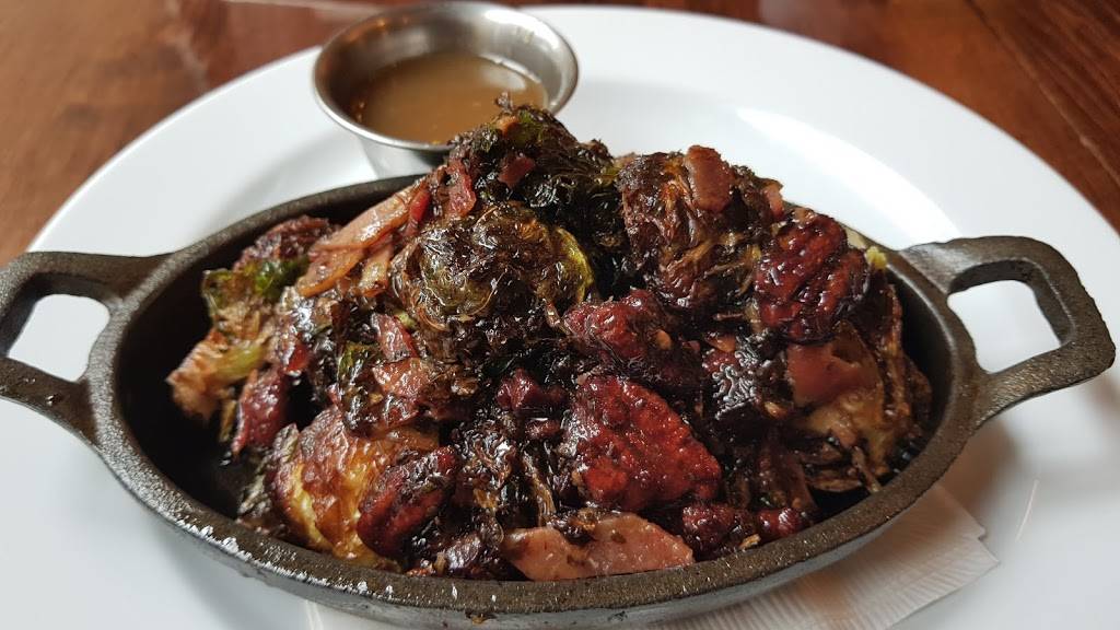 The Limestone Kitchen Restaurant & Lounge | night club | 4415 S IH 35 Frontage Rd, Austin, TX 78744, USA | 5124417900 OR +1 512-441-7900