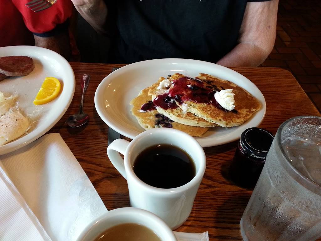 Cracker Barrel Old Country Store | restaurant | 235 Long Hollow Pike, Goodlettsville, TN 37072, USA | 6158594383 OR +1 615-859-4383