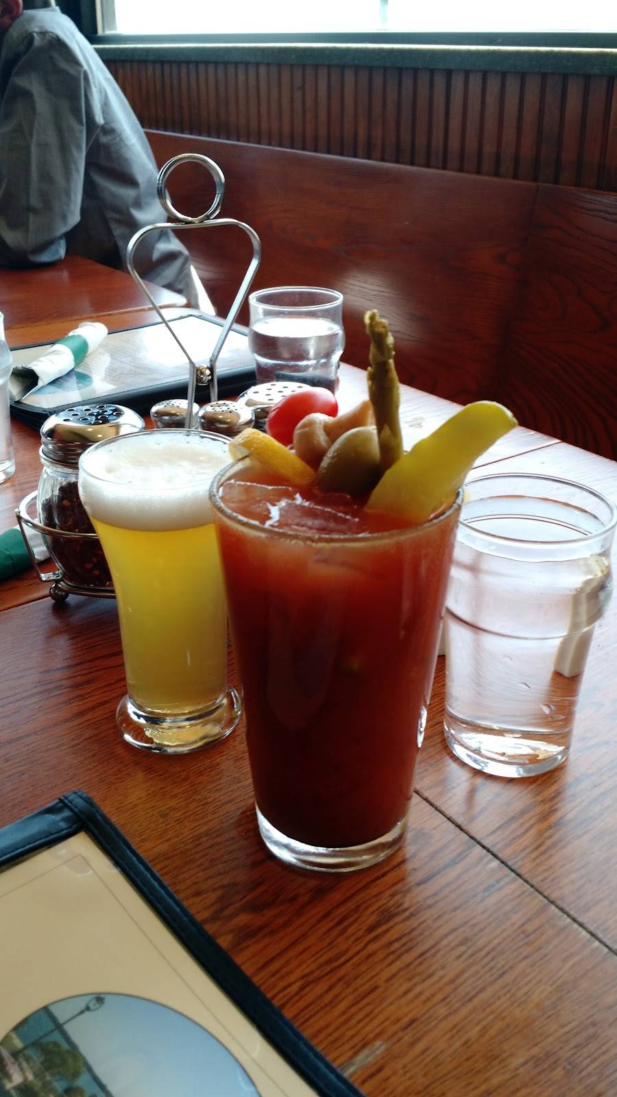 Paisans Restaurant | restaurant | 131 W Wilson St, Madison, WI 53703, USA | 6082573832 OR +1 608-257-3832