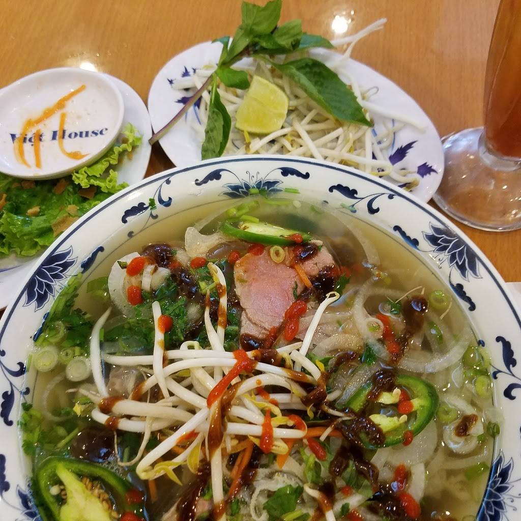 Viet House | restaurant | 11216 Lee Hwy, Fairfax, VA 22030, USA | 7039340923 OR +1 703-934-0923