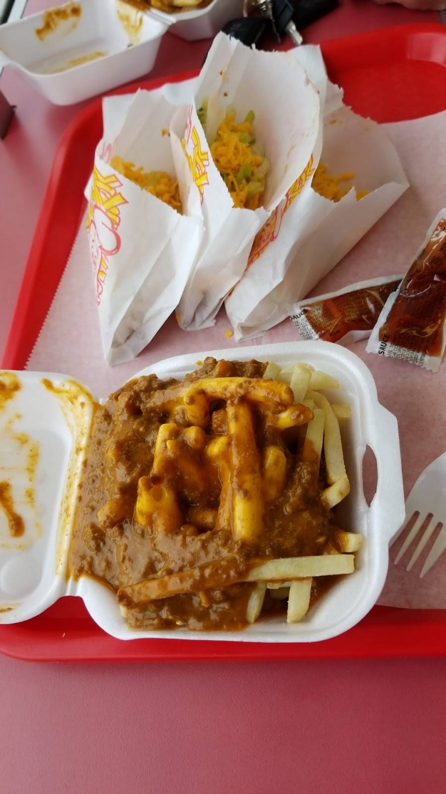 Family Treats | restaurant | 2010 Springwells St, Detroit, MI 48209, USA | 3138413522 OR +1 313-841-3522