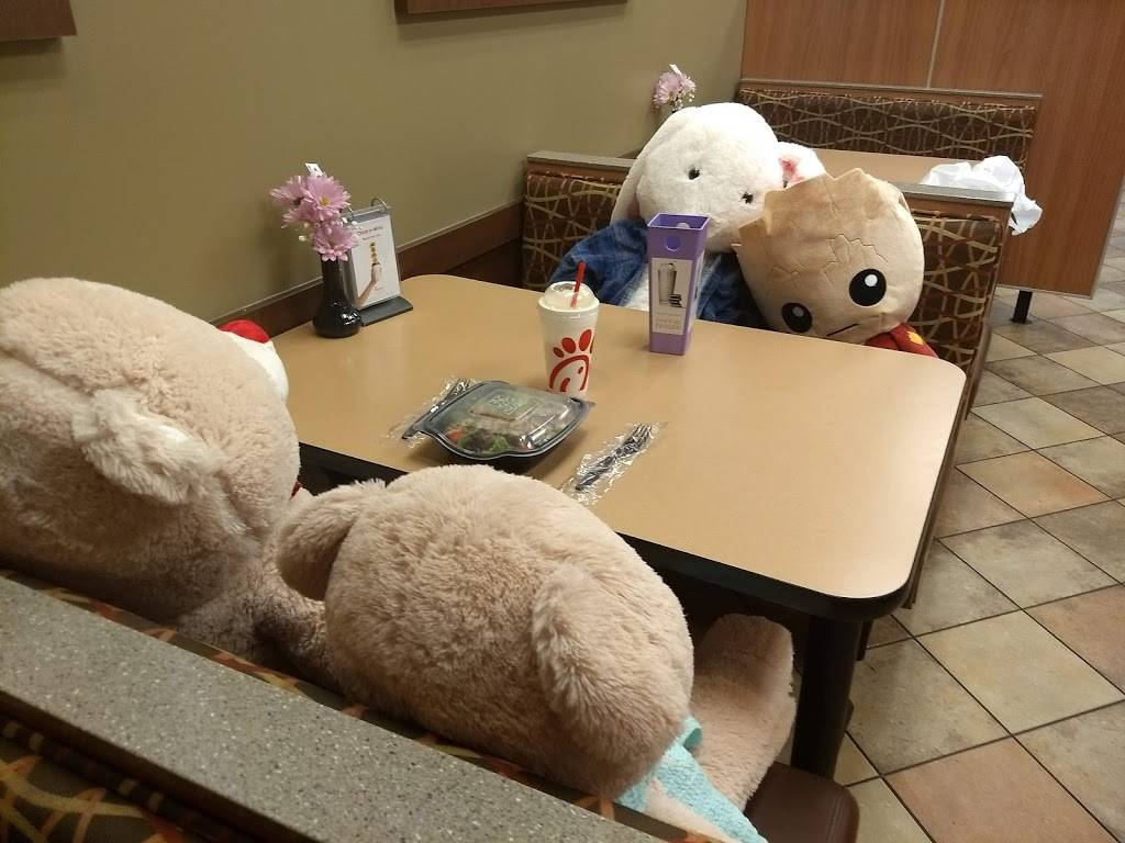 Chick-fil-A | restaurant | 2856 E 3rd St Spc C-9, Bloomington, IN 47401, USA | 8123324877 OR +1 812-332-4877