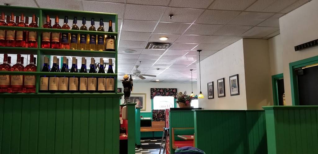 Mamas Italian Restaurant | restaurant | 1140 Lakeview Ave, Dracut, MA 01826, USA | 9789577117 OR +1 978-957-7117