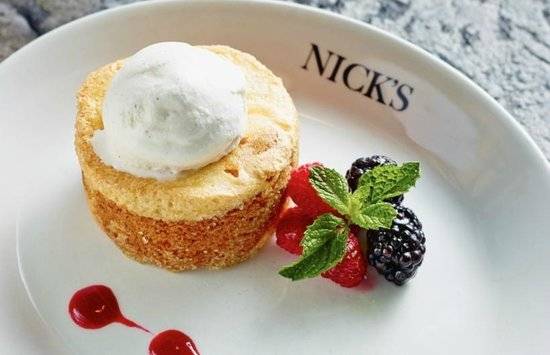 Nicks Pasadena | restaurant | 336 S Lake Ave, Pasadena, CA 91101, USA | 6267871444 OR +1 626-787-1444