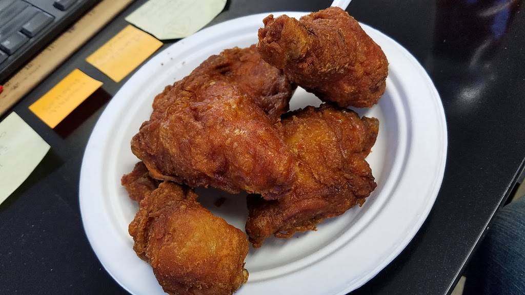 Gus’s World Famous Fried Chicken | restaurant | 1262 Crenshaw Blvd, Los Angeles, CA 90019, USA | 3234020232 OR +1 323-402-0232