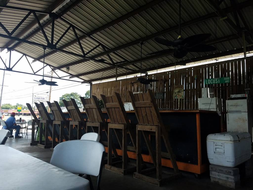 Sneaky Petes | restaurant | 3900 Pure Atlantic Rd, Groves, TX 77619, USA | 4099631241 OR +1 409-963-1241