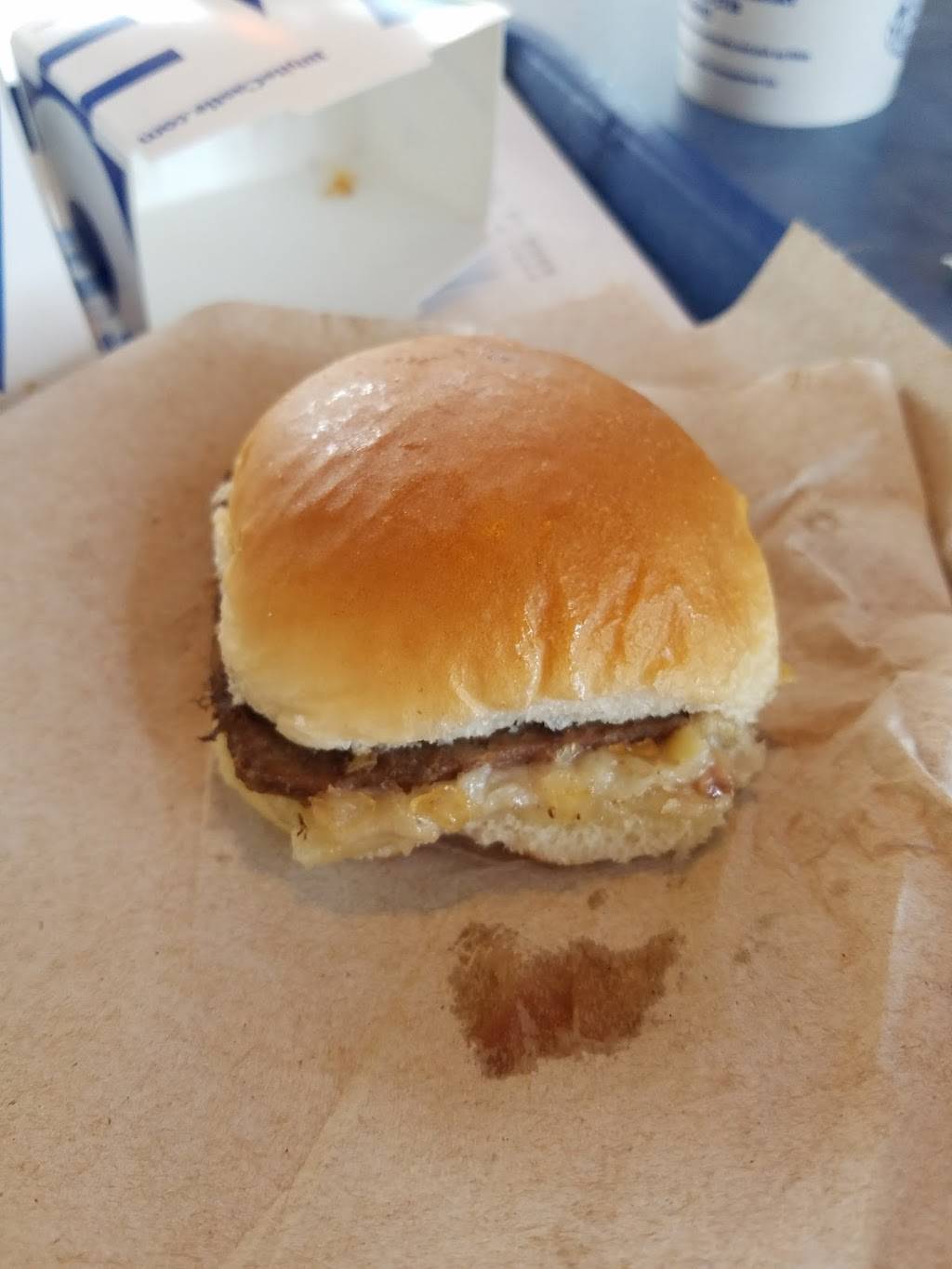 White Castle | restaurant | 8101 US-42, Florence, KY 41042, USA | 8593718090 OR +1 859-371-8090