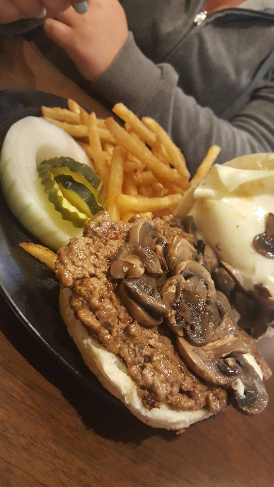 Ryans Pier | restaurant | 112 E 1st St, Aroma Park, IL 60910, USA | 8159370246 OR +1 815-937-0246