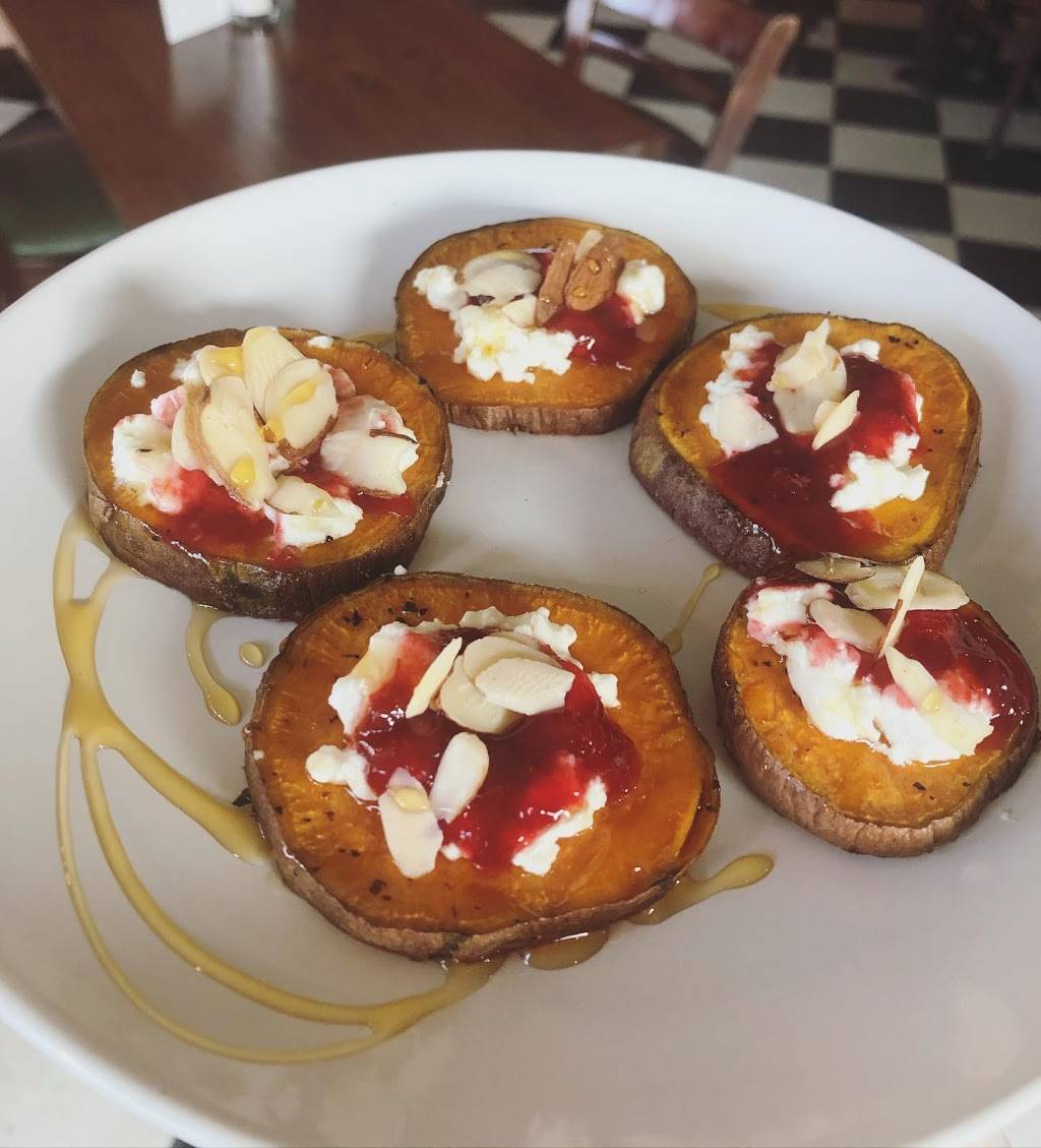 Mary Ellens Bistro | restaurant | 300 13th Ave NE, Minneapolis, MN 55413, USA | 6124161669 OR +1 612-416-1669