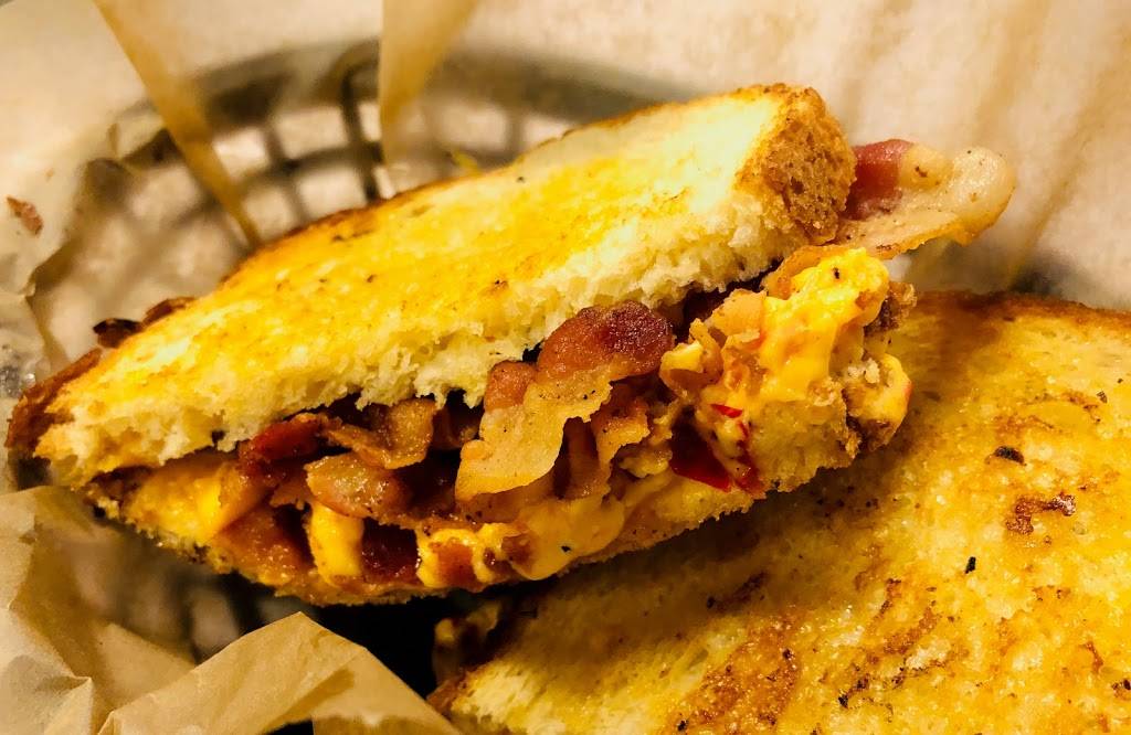 Hwy 55 Burgers Shakes & Fries | restaurant | 9314 Kingston Pike, Knoxville, TN 37922, USA | 8658517304 OR +1 865-851-7304