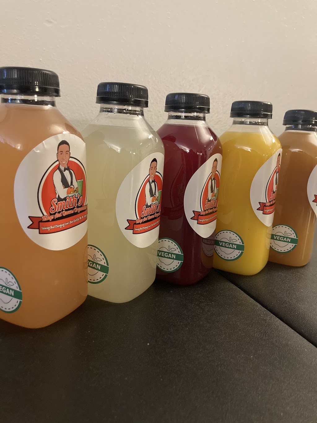 Smith’s Kings And Queens Organics | restaurant | 4335 N 104th St, Milwaukee, WI 53222, USA | 2627771496 OR +1 262-777-1496