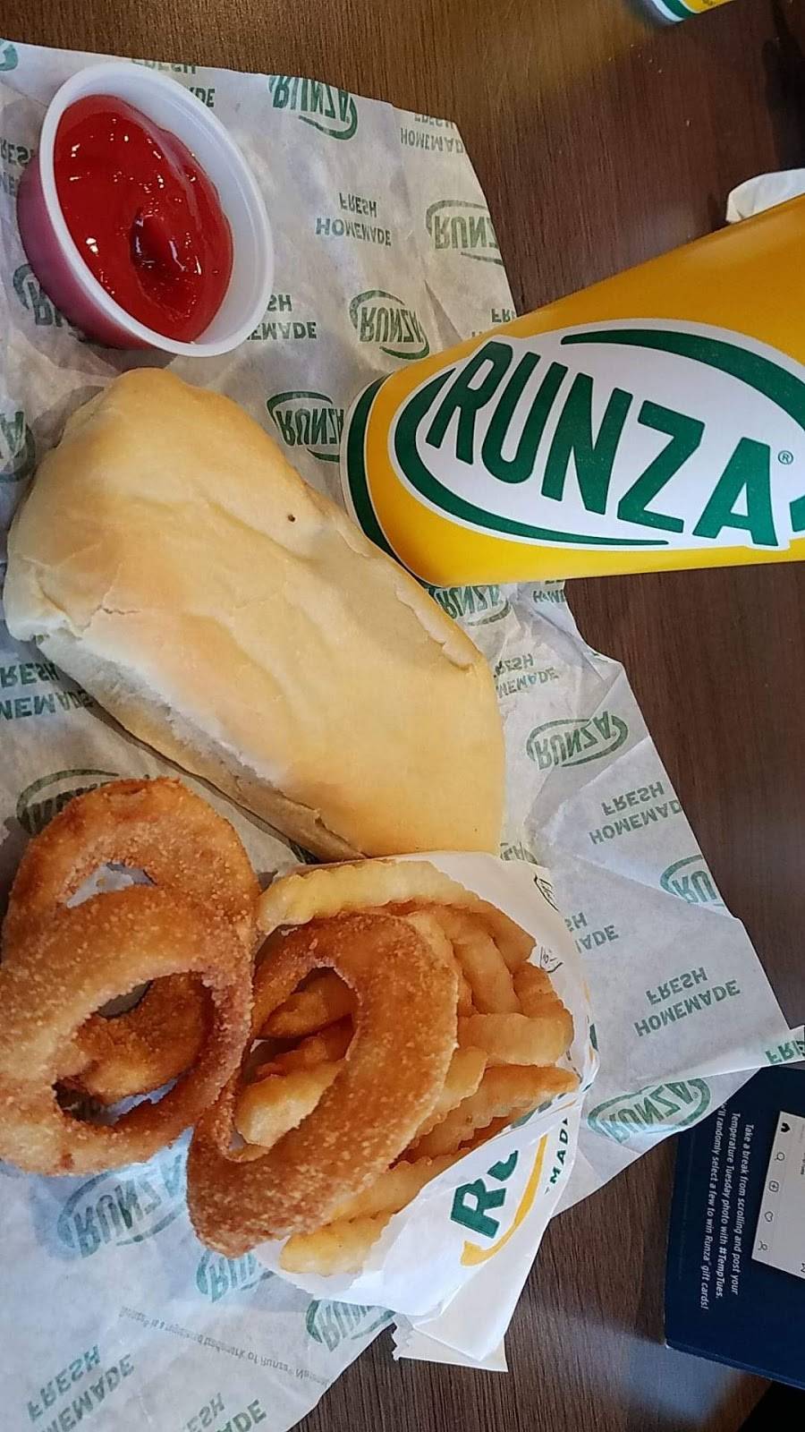 Runza Restaurant | restaurant | 175 S Chestnut St, Wahoo, NE 68066, USA | 4022777278 OR +1 402-277-7278