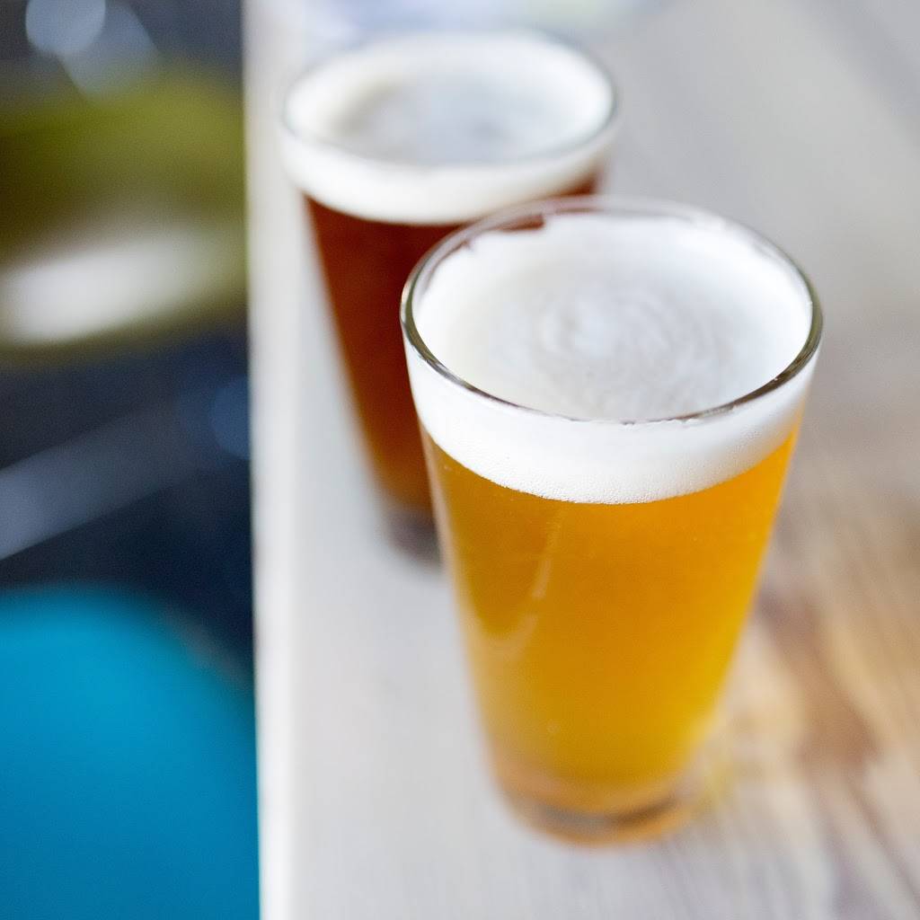 Surfer [The Bar] | restaurant | 200 1st St N, Jacksonville Beach, FL 32250, USA | 9043729756 OR +1 904-372-9756