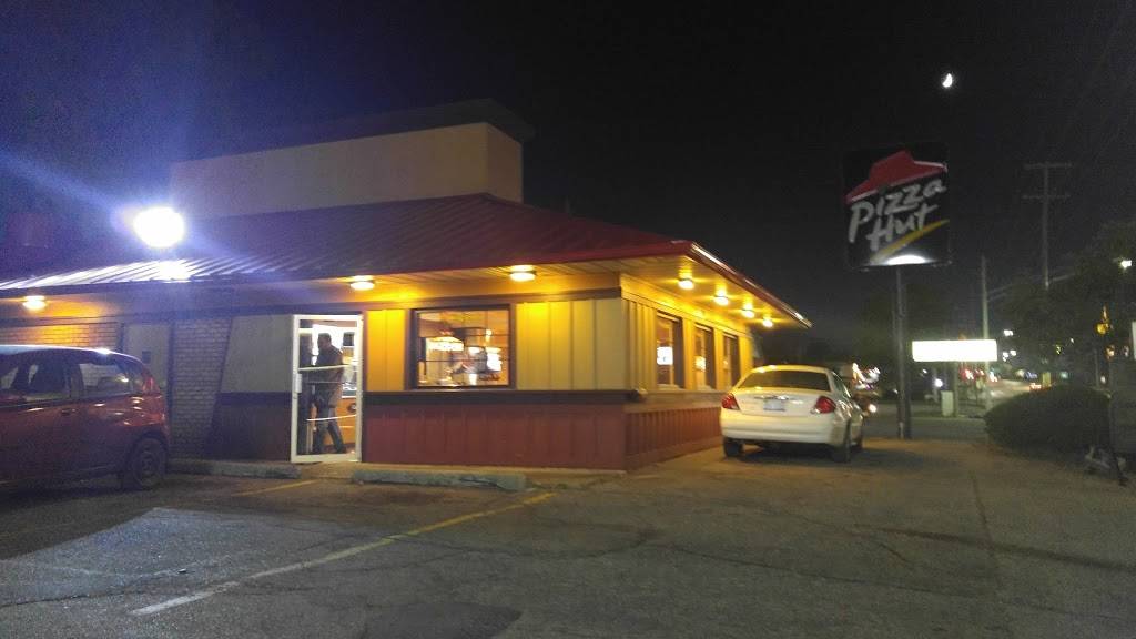 Pizza Hut | restaurant | 132 28th St SW, Wyoming, MI 49548, USA | 6164529633 OR +1 616-452-9633
