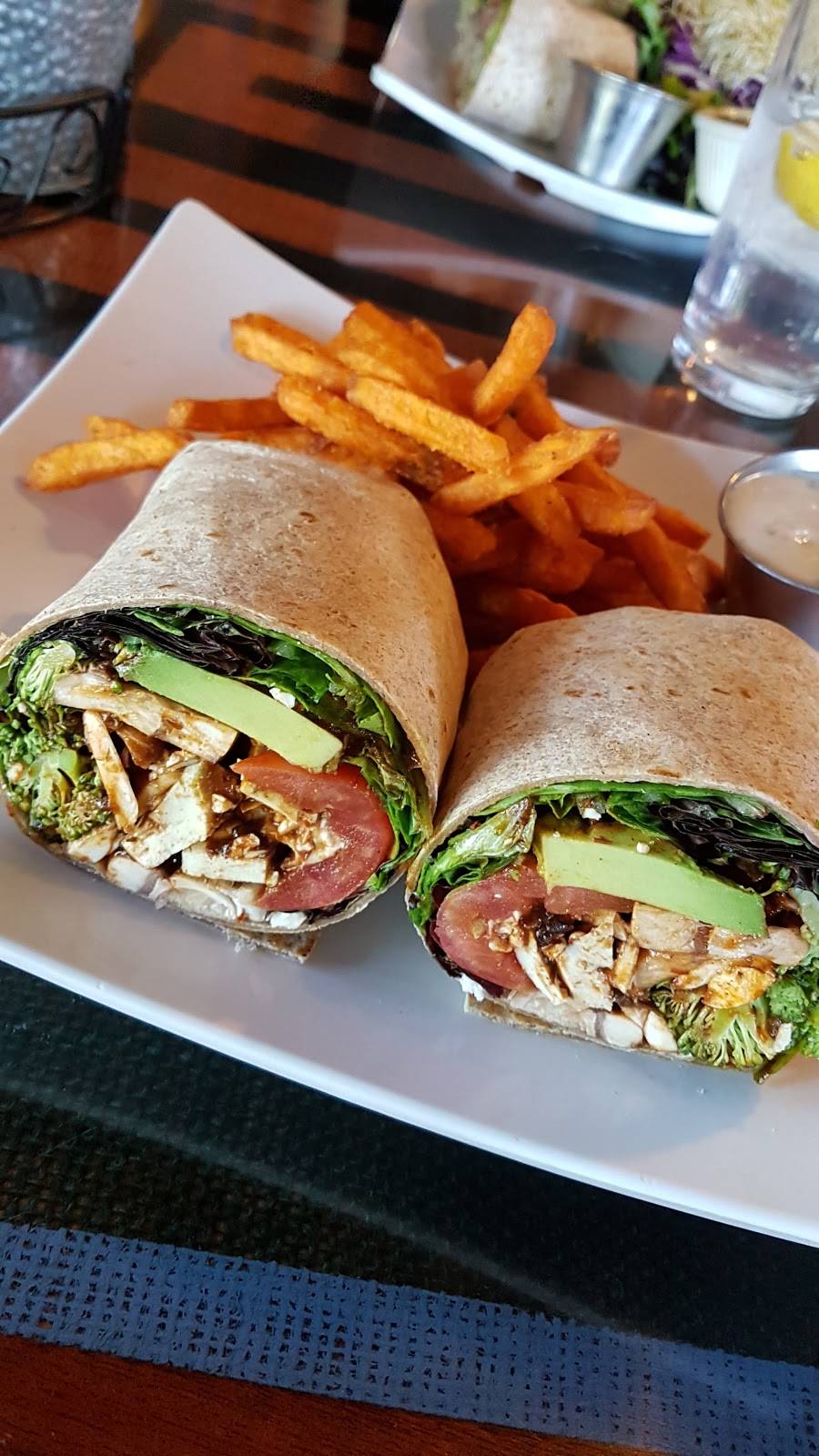 Swamis Cafe | cafe | 3924 W Point Loma Blvd, San Diego, CA 92110, USA | 6192226600 OR +1 619-222-6600