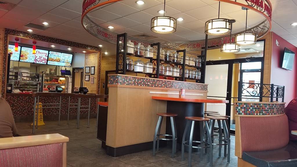 Popeyes Louisiana Kitchen | restaurant | 2616 Parkway, Pigeon Forge, TN 37863, USA | 8653654699 OR +1 865-365-4699