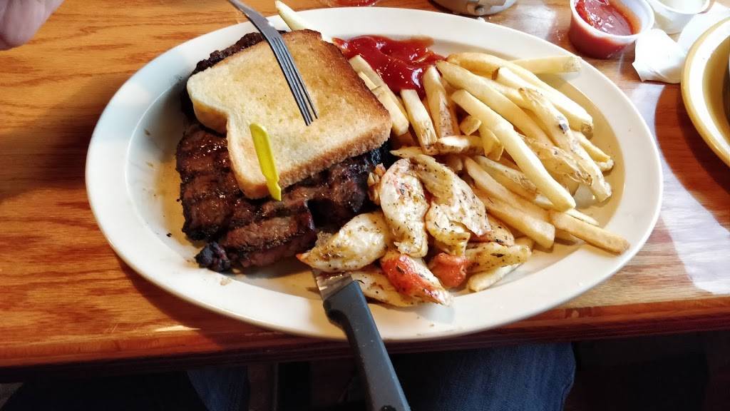 Top O The River | restaurant | 7004 Val Monte Dr, Guntersville, AL 35976, USA | 2565824567 OR +1 256-582-4567