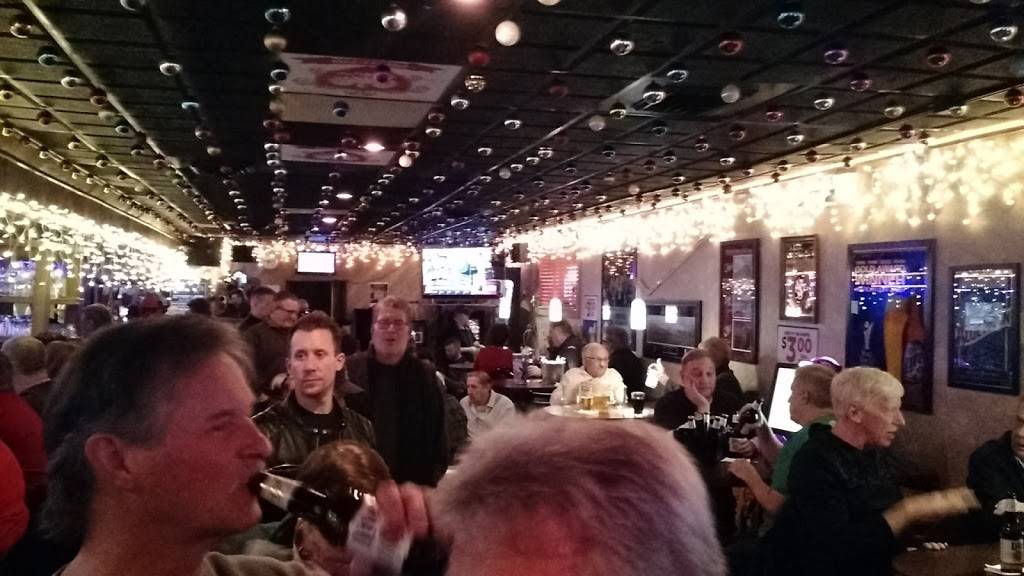 Randys Bar & Grill | restaurant | 25122 W Warren St, Dearborn Heights, MI 48127, USA | 3132783833 OR +1 313-278-3833