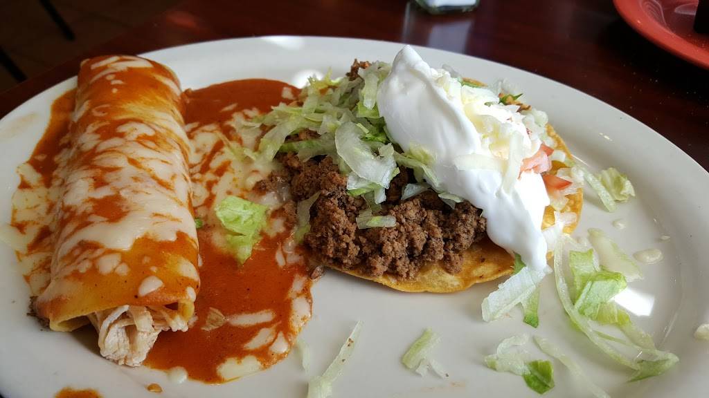 La Quesadilla Mexican Grill | restaurant | 10033 Wicker Ave # 13, St John, IN 46373, USA | 2193657357 OR +1 219-365-7357