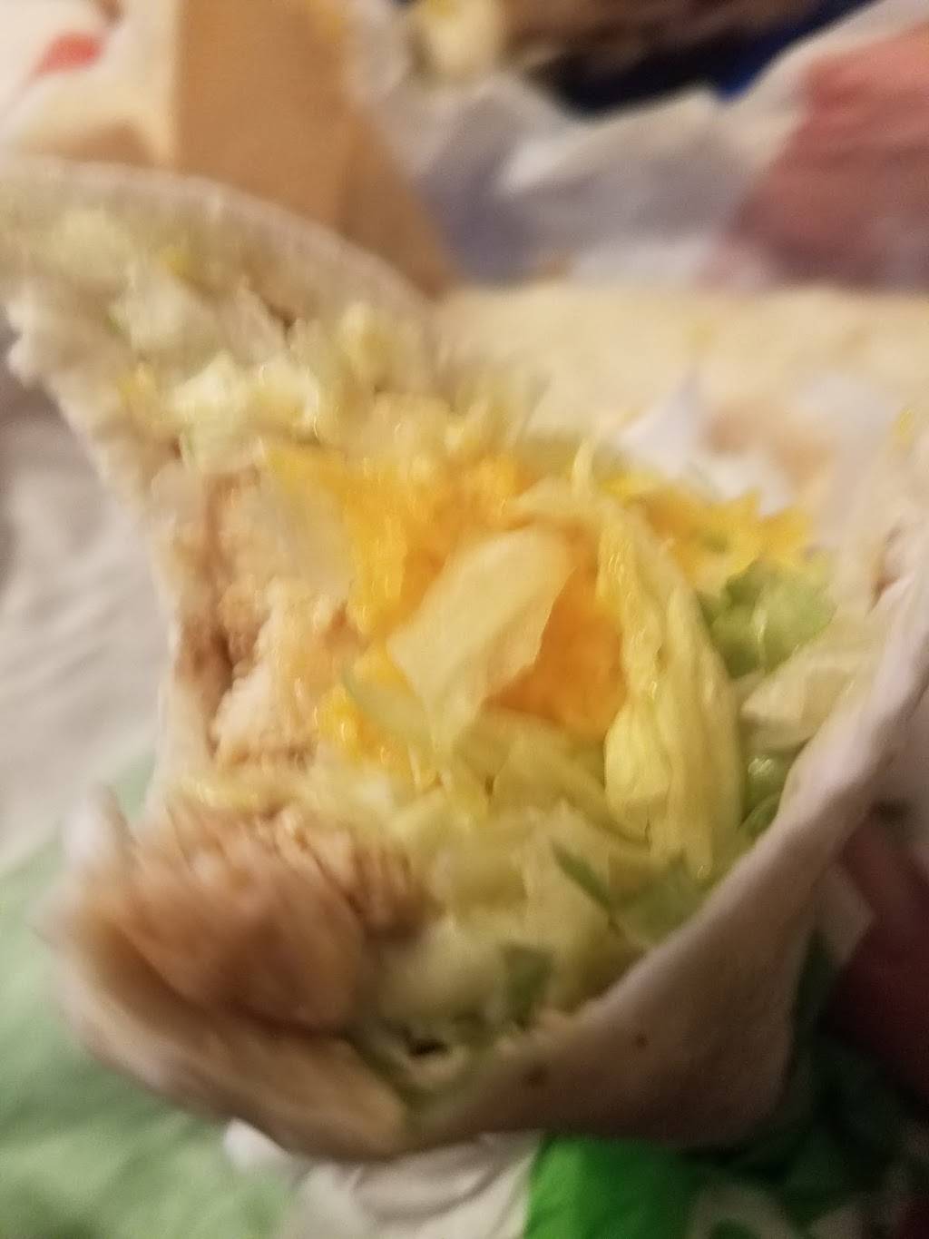 Del Taco | meal takeaway | 1641 Alameda St, Compton, CA 90220, USA | 3106082325 OR +1 310-608-2325