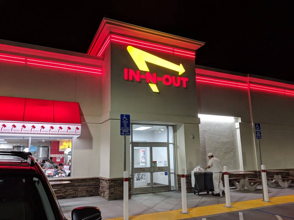 In-N-Out Burger | restaurant | 372 Gellert Blvd, Daly City, CA 94015, USA | 8007861000 OR +1 800-786-1000