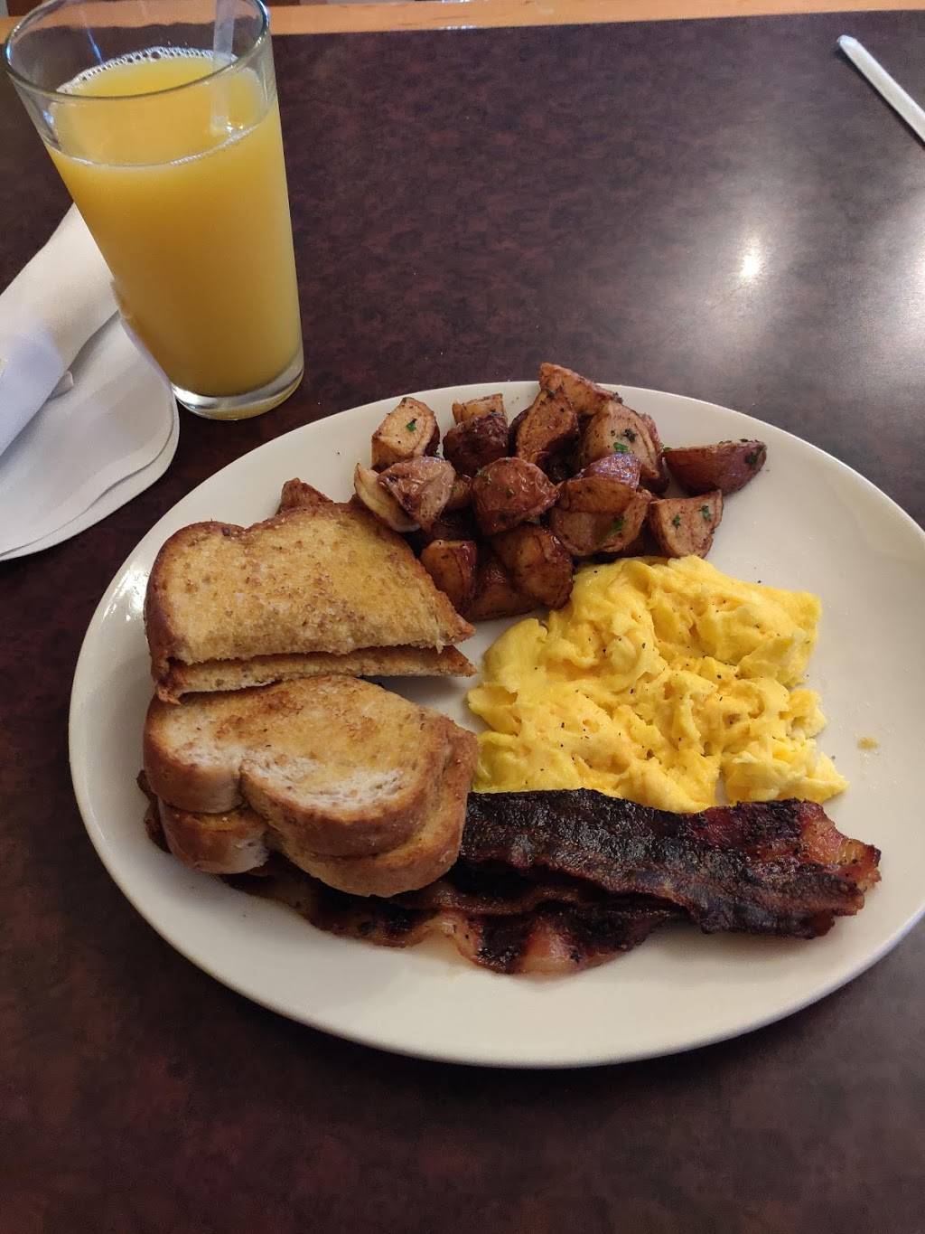 Ginger Sues | restaurant | 12 W Kansas St, Liberty, MO 64068, USA | 8164077707 OR +1 816-407-7707