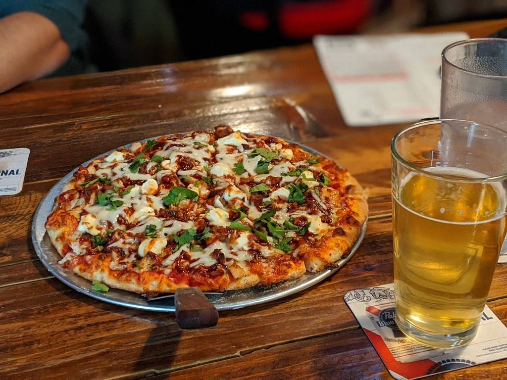 Tower Tavern | restaurant | 401 E 31st St, Kansas City, MO 64108, USA | 8169319300 OR +1 816-931-9300