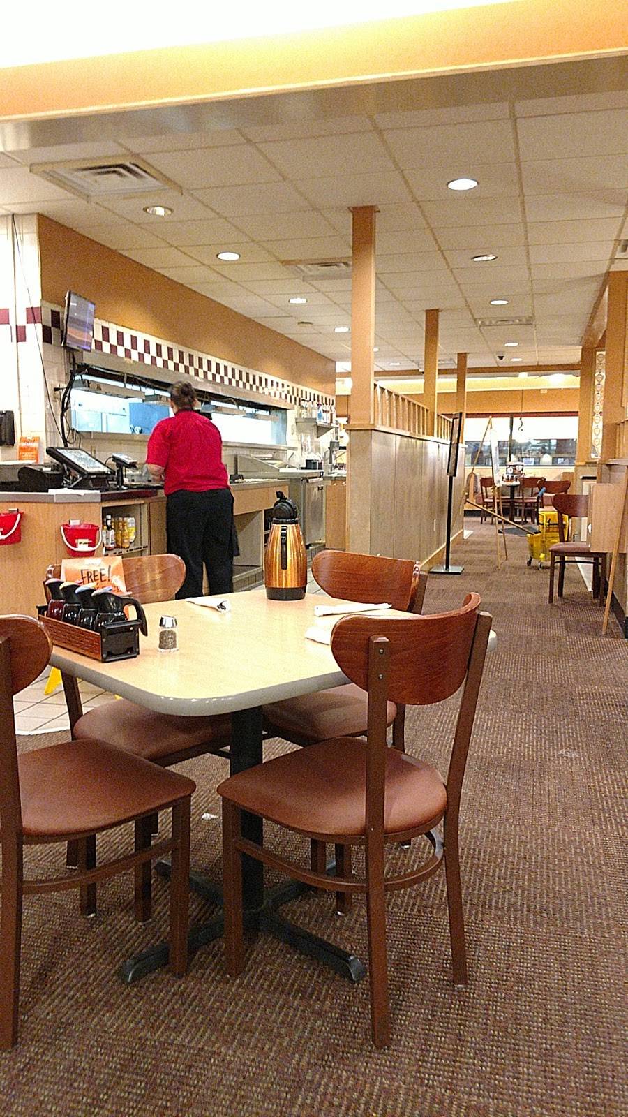 IHOP | bakery | 1821 W Hill Ave, Valdosta, GA 31601, USA | 2292498444 OR +1 229-249-8444