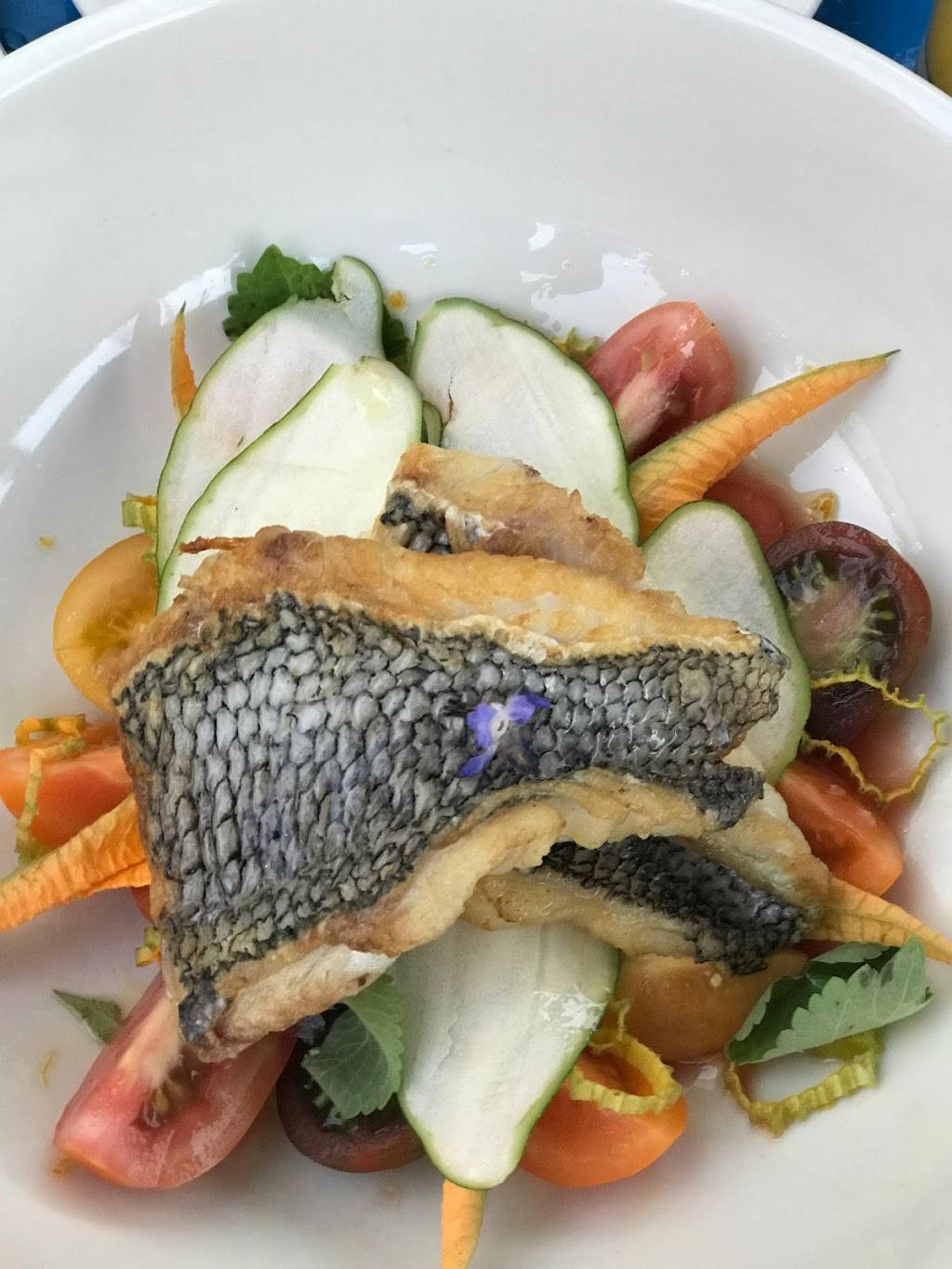 Lucas Local Oyster Bar | restaurant | 48 S Main St, Newtown, CT 06470, USA | 2034912992 OR +1 203-491-2992