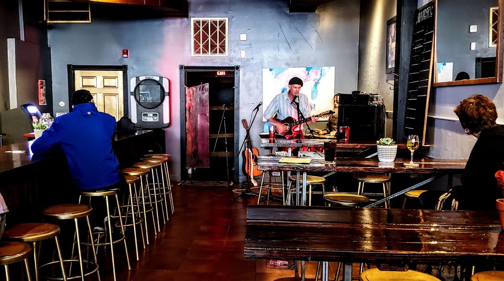 The Majestic Saloon | restaurant | 24 Main St, Northampton, MA 01060, USA | 4133413099 OR +1 413-341-3099