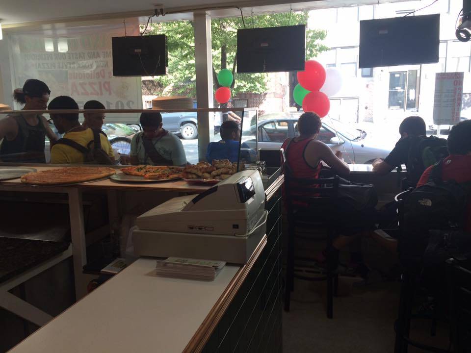 Toms Delicious Pizza | restaurant | 1719 Summit Ave, Union City, NJ 07087, USA | 2015530333 OR +1 201-553-0333