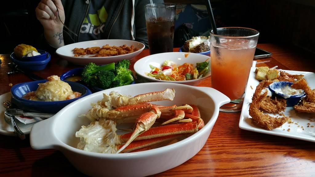 Red Lobster | restaurant | 209 S Weber Rd, Bolingbrook, IL 60490, USA | 6306799192 OR +1 630-679-9192