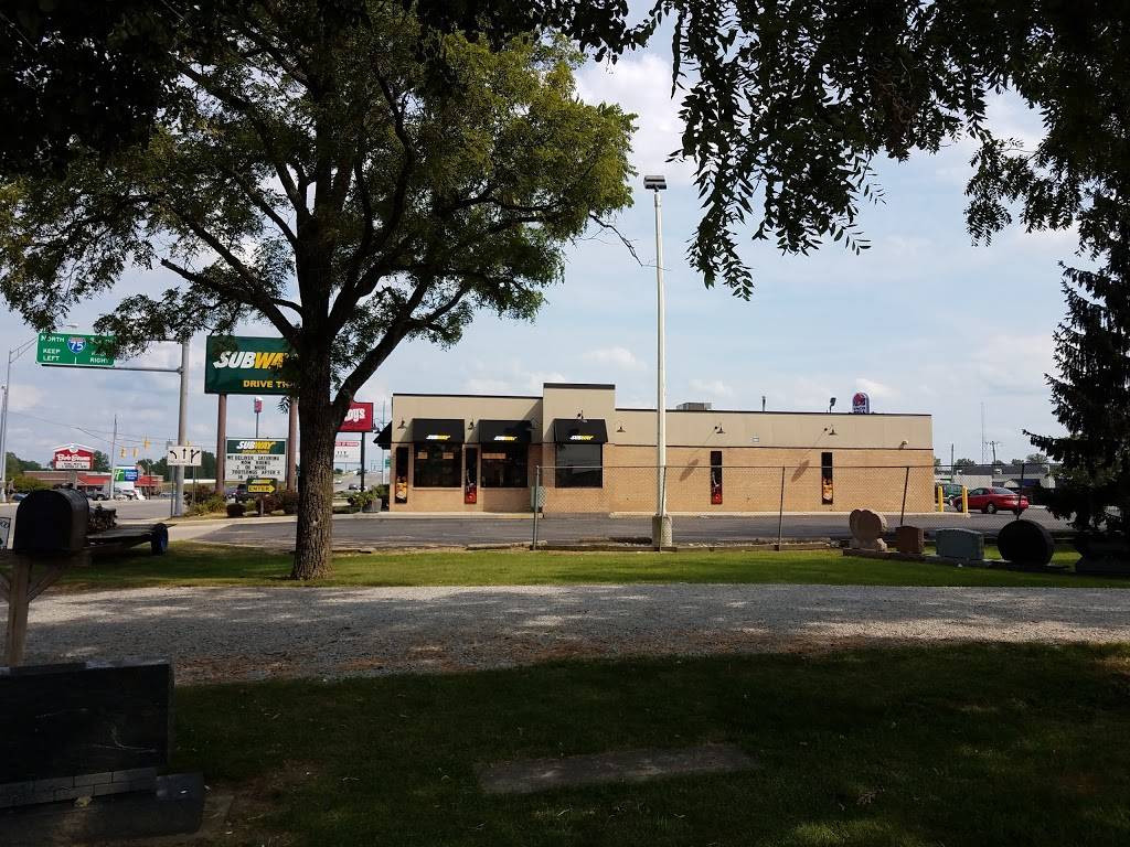 Subway Restaurants | restaurant | 1401 Bellefontaine St, Wapakoneta, OH 45895, USA | 4197381336 OR +1 419-738-1336