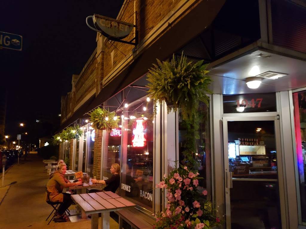 Comet Cafe | cafe | 1947 N Farwell Ave, Milwaukee, WI 53202, USA | 4142737677 OR +1 414-273-7677