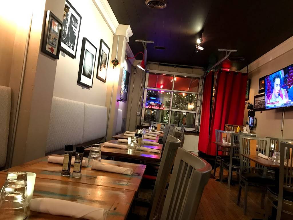 The Paper Station Bistro | restaurant | 145 E Main St, Harbor Springs, MI 49740, USA | 2312424680 OR +1 231-242-4680