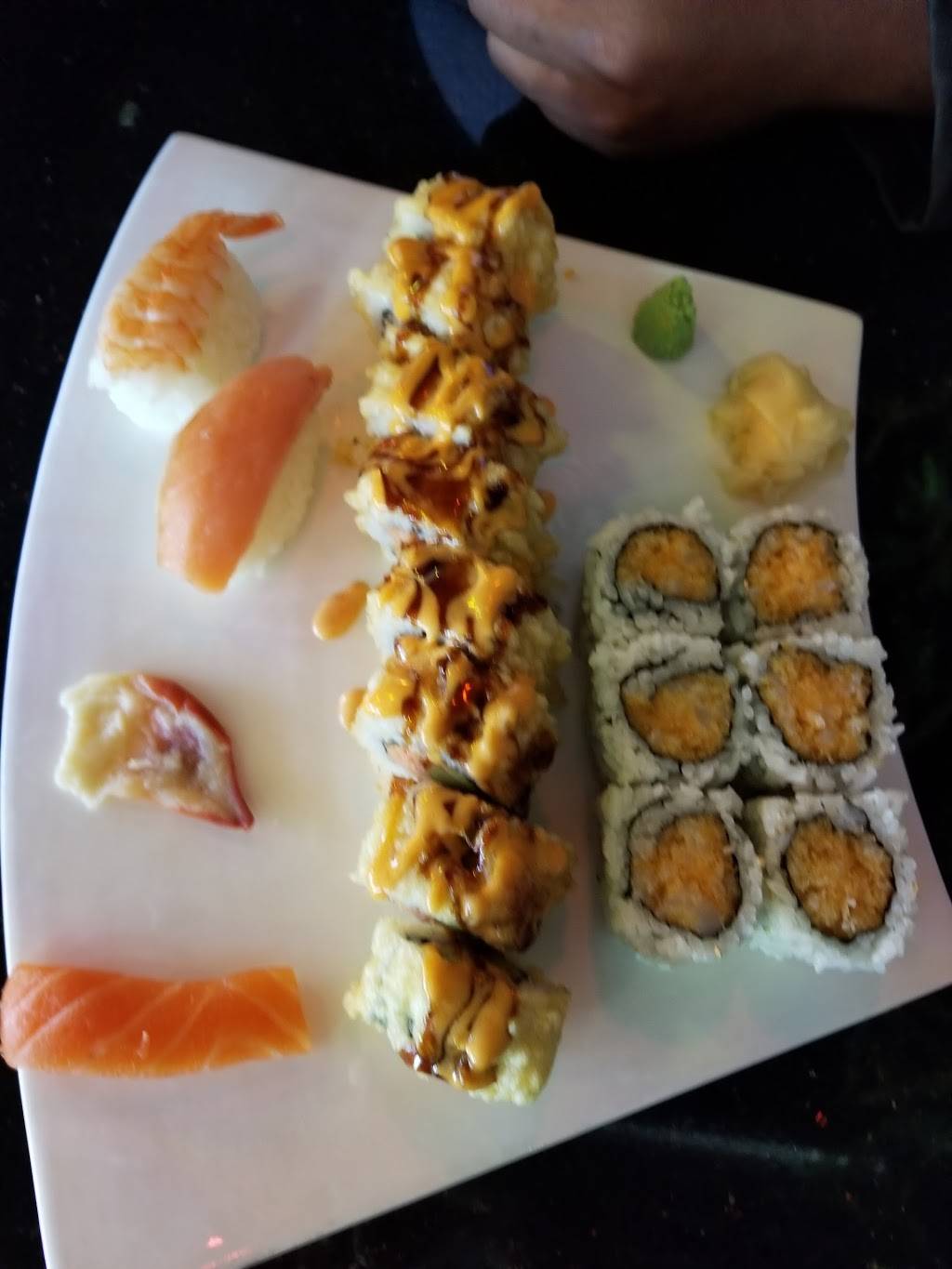 East Moon Bistro | restaurant | 13352 Minnieville Rd, Woodbridge, VA 22192, USA | 7038782688 OR +1 703-878-2688