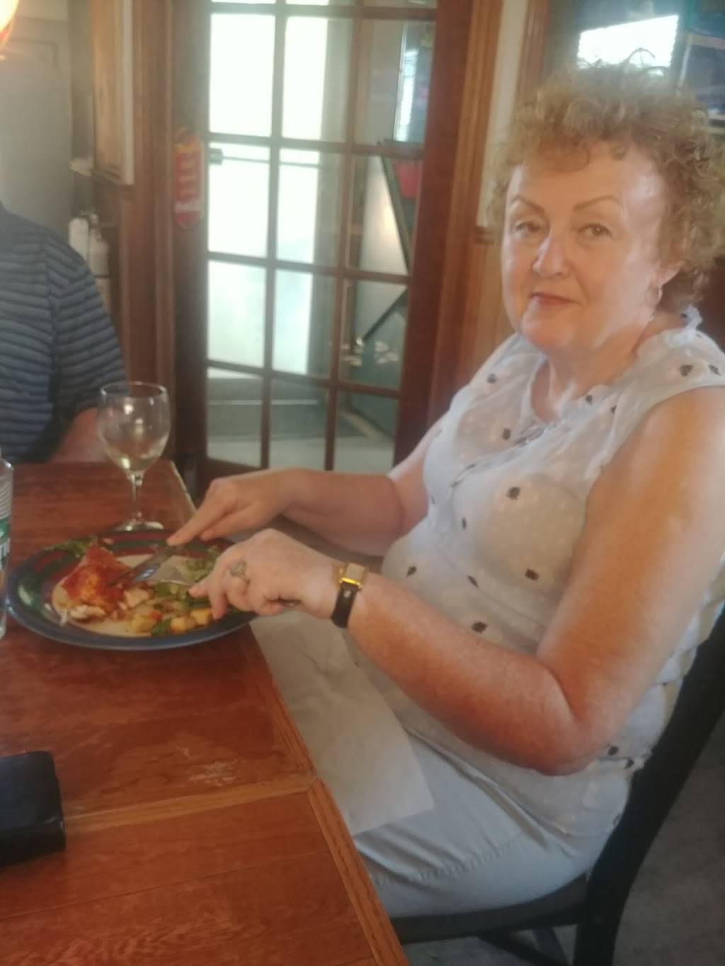 Point Dining Lounge | restaurant | 346 Bayview Dr, Woodlawn, ON K0A 3M0, Canada | 6138323013 OR +1 613-832-3013