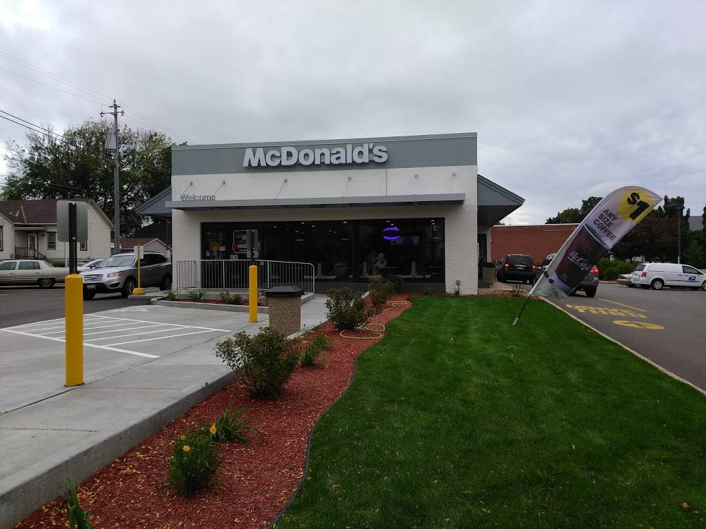 McDonalds | cafe | 830 E Potter Ave, Milwaukee, WI 53207, USA | 4147690730 OR +1 414-769-0730