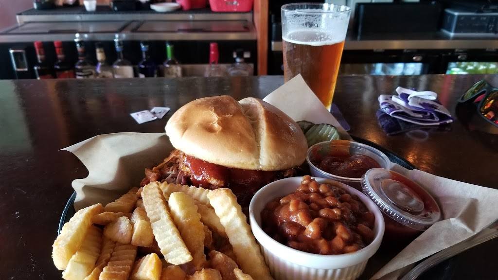 Callahans West | restaurant | 22917 W 83rd St, Lenexa, KS 66227, USA | 9134223434 OR +1 913-422-3434