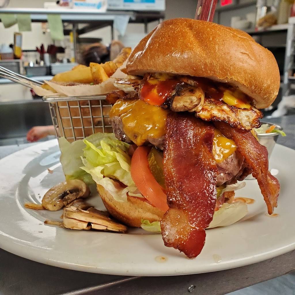 Amys Riverside Grill | restaurant | 1 Old Hwy 22, Clinton, NJ 08809, USA | 9083232173 OR +1 908-323-2173