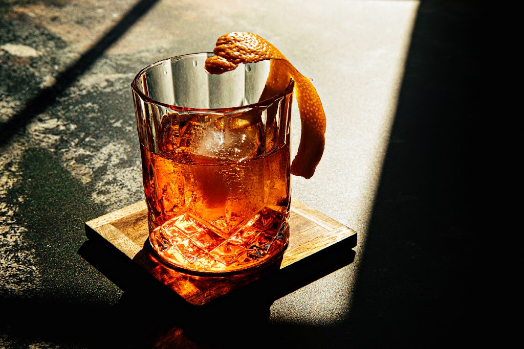 Brasserie la Banque | restaurant | 1 Broad St, Charleston, SC 29401, USA | 8437791800 OR +1 843-779-1800