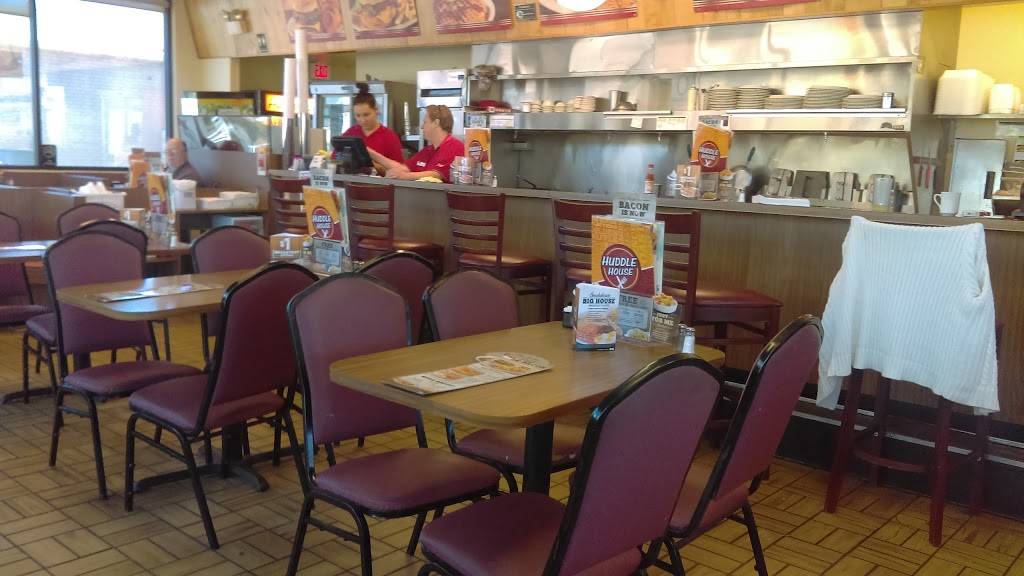 Huddle House | restaurant | 42 Asheville Hwy, Brevard, NC 28712, USA | 8288842726 OR +1 828-884-2726