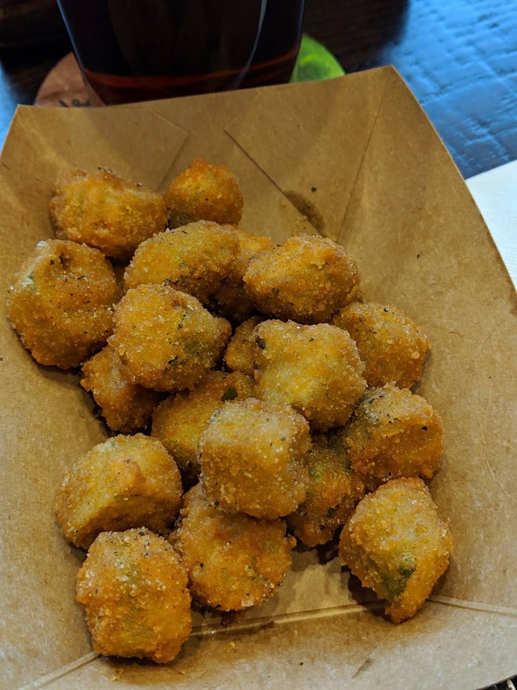 Cousins BBQ | restaurant | Terminal B, gate 47, DFW Airport, TX 75261, USA | 9729737755 OR +1 972-973-7755